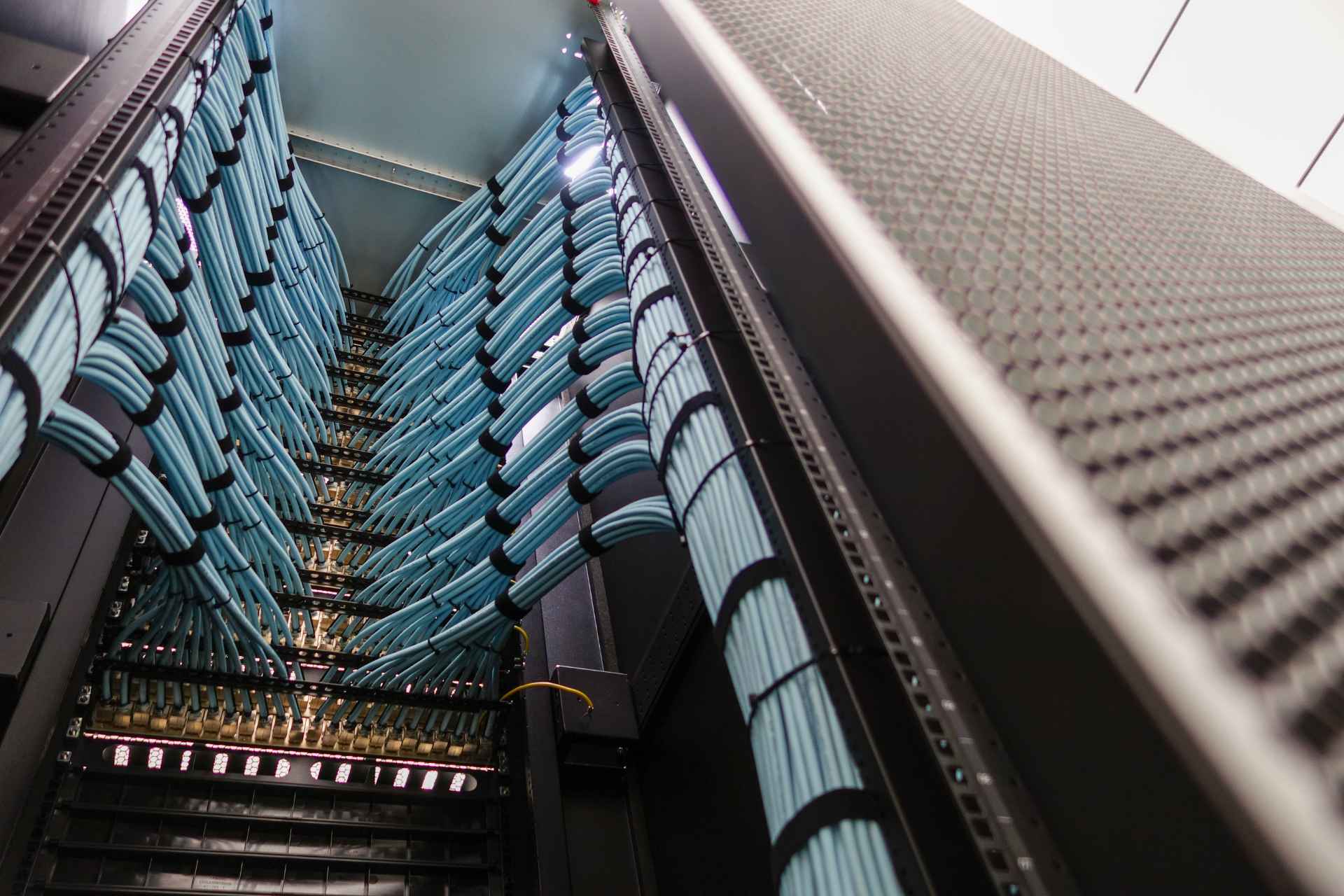 Virginia grid event highlights risks of data centers disconnecting during faults