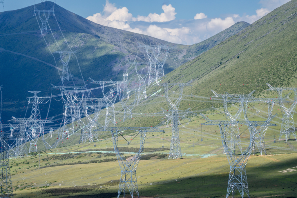 China and U.S. took divergent paths after oil disruption, reshaping global energy geopolitics