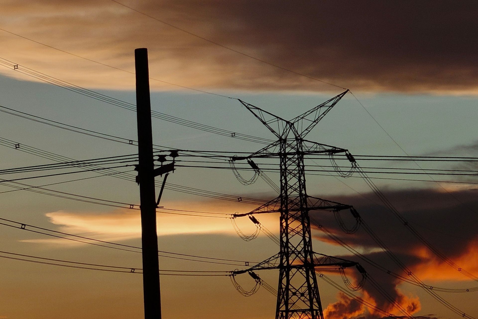 Political pushback to NextEra-Dominion deal spreads to New England