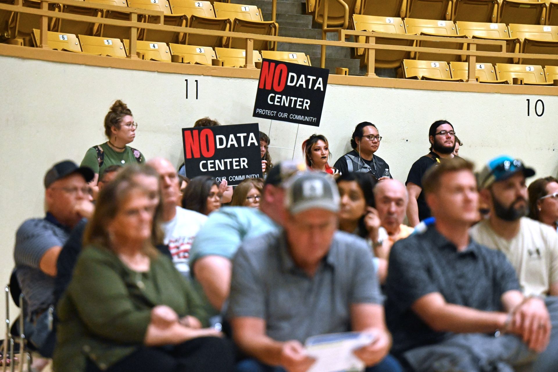 AI data centers face scrutiny over rising energy demands and emissions