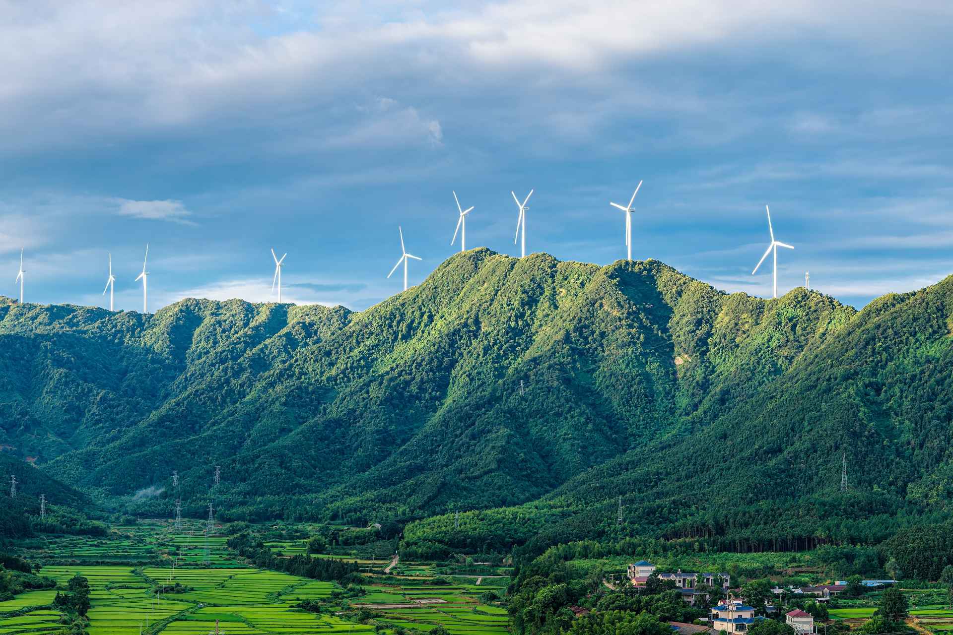 China's clean power capacity offers edge in AI infrastructure race